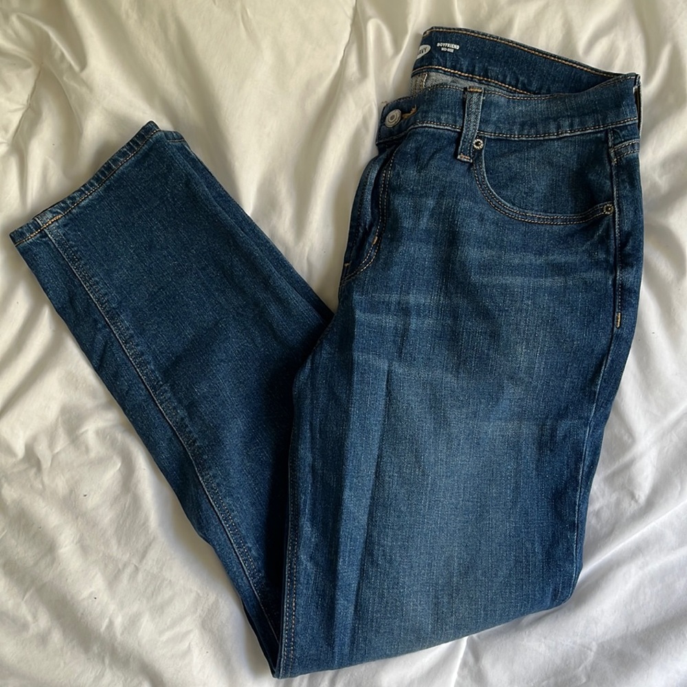 Old Navy Mid Rise Boyfriend Straight Jeans